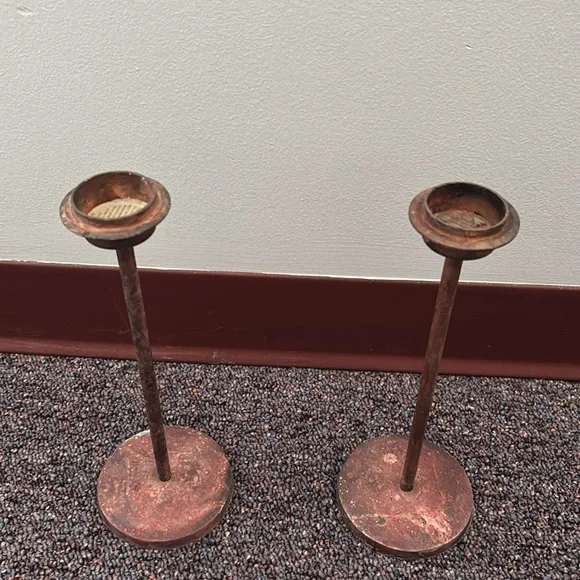 2 bronze candle holders with beaded shades. From Pier 1. - Picture 4 of 7